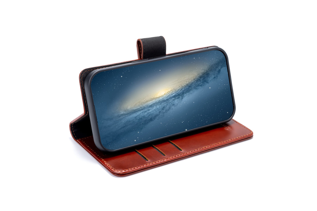 Apple iPhone 17 Case - Chestnut Brown - Genuine Leather MagSafe Wallet Case