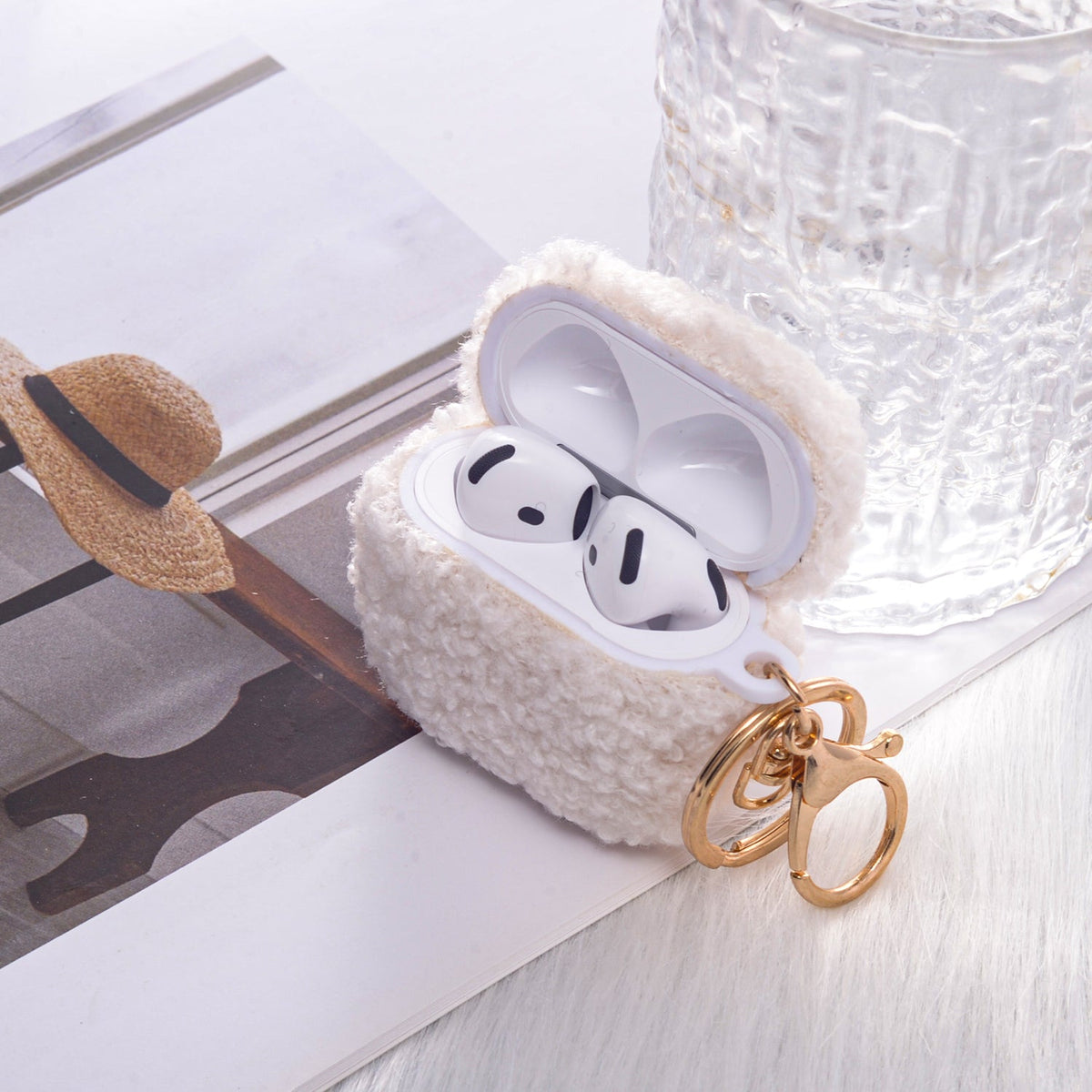 Apple AirPods 4 Hoesje - Teddy Furr - Wit