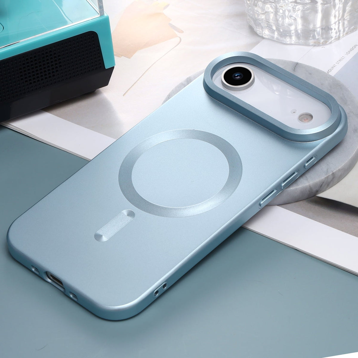 Apple iPhone Air Hoesje - Licht Blauw - Matte Siliconen MagSafe Back Cover