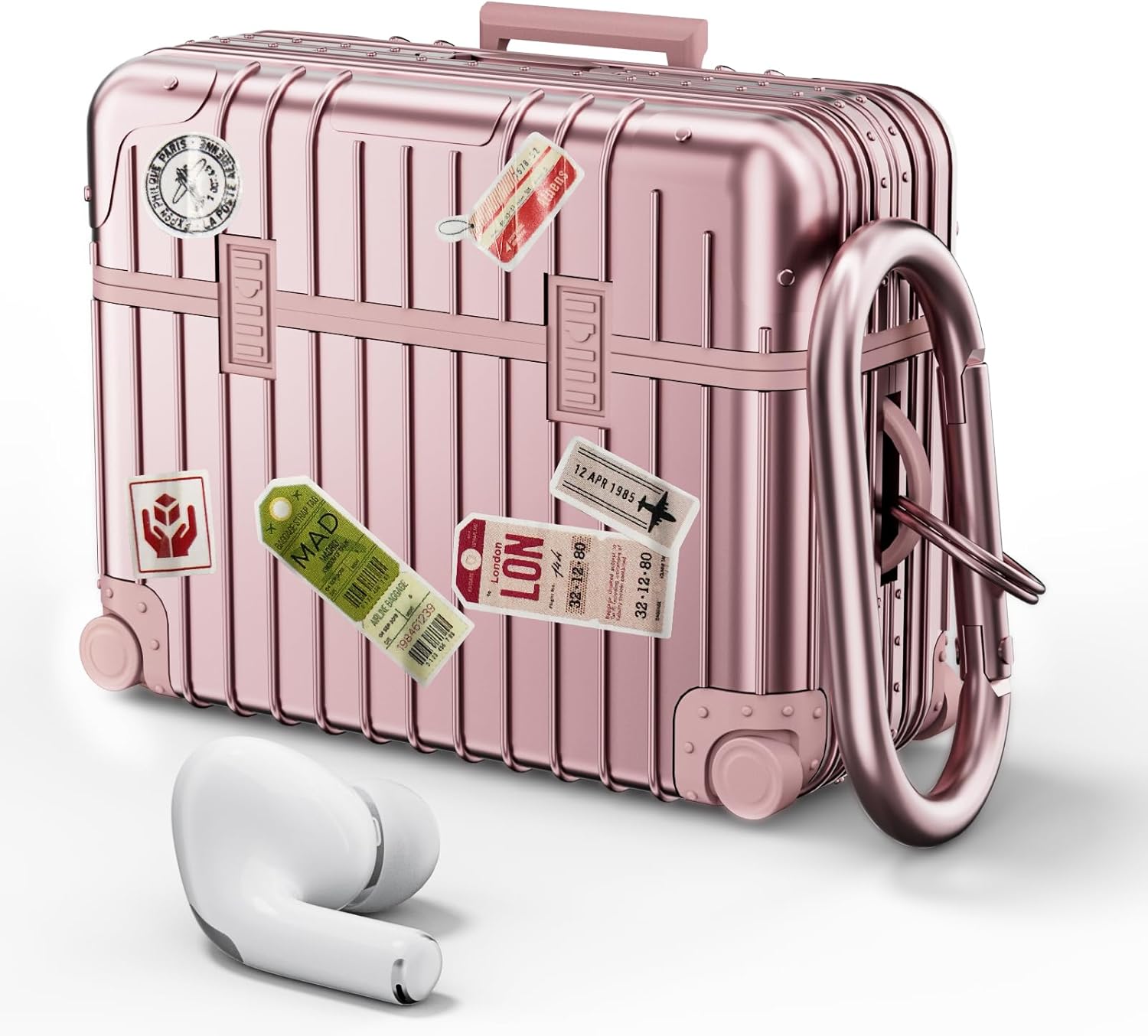 Roségouden AirPods hoesje in de vorm van een koffer, met stickers en een AirPod ernaast.