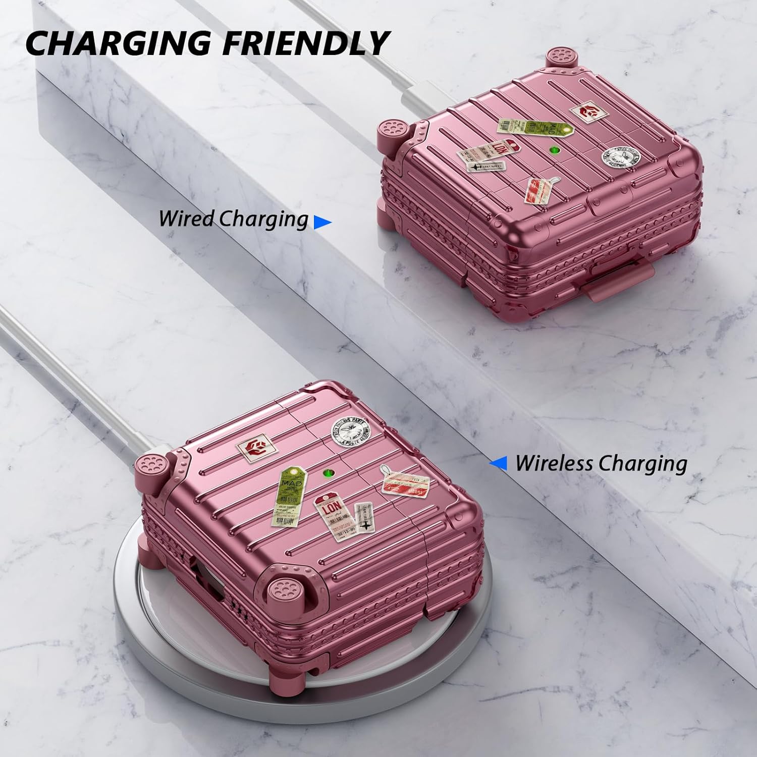 Roségouden AirPods hoesje met oplaadfunctionaliteit, geschikt voor zowel draadloos als bedraad opladen.