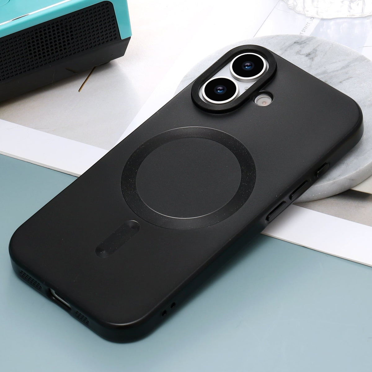 iPhone 17 Hoesje - Zwart - Matte Siliconen MagSafe Back Cover