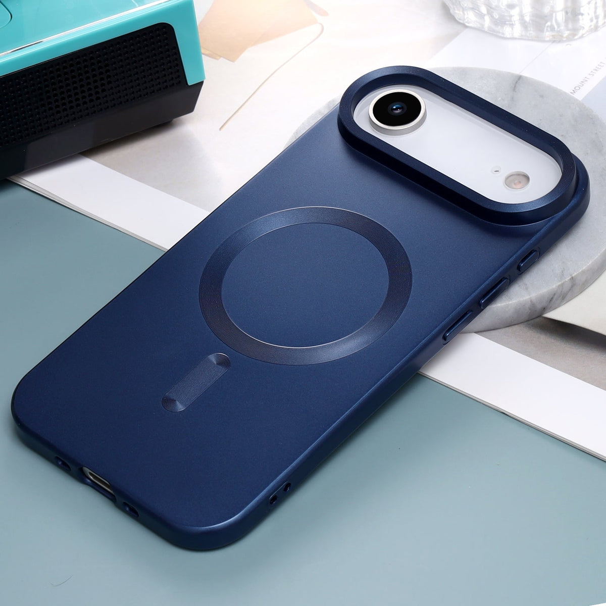 Apple iPhone Air Hoesje - Donker Blauw - Matte Siliconen MagSafe Back Cover
