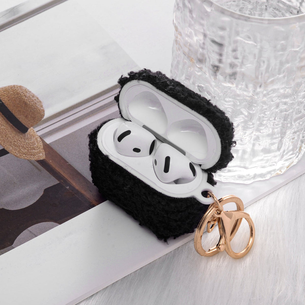 Apple AirPods 4 Hoesje - Teddy Furr - Zwart