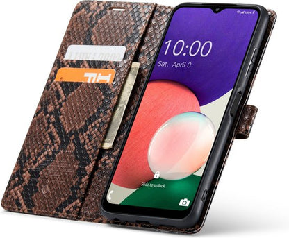 Samsung Galaxy A22 5G Hoesje - Bruin - Luxe Slangen Bookcase