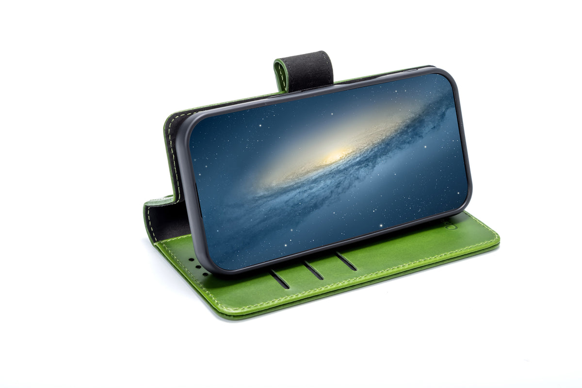 Apple iPhone 18 Pro Max Hoesje - Olive Green - Echt Leren 2 in 1 MagSafe Bookcase