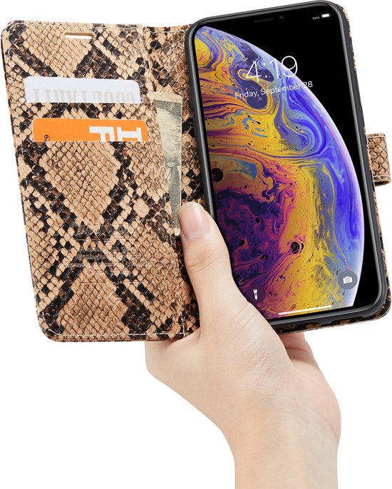 iPhone X / XS Hoesje - Beige - Luxe Slangen Bookcase