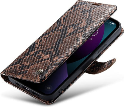 Apple iPhone 13 Pro Max Hoesje - Bruin - Slangen Bookcase