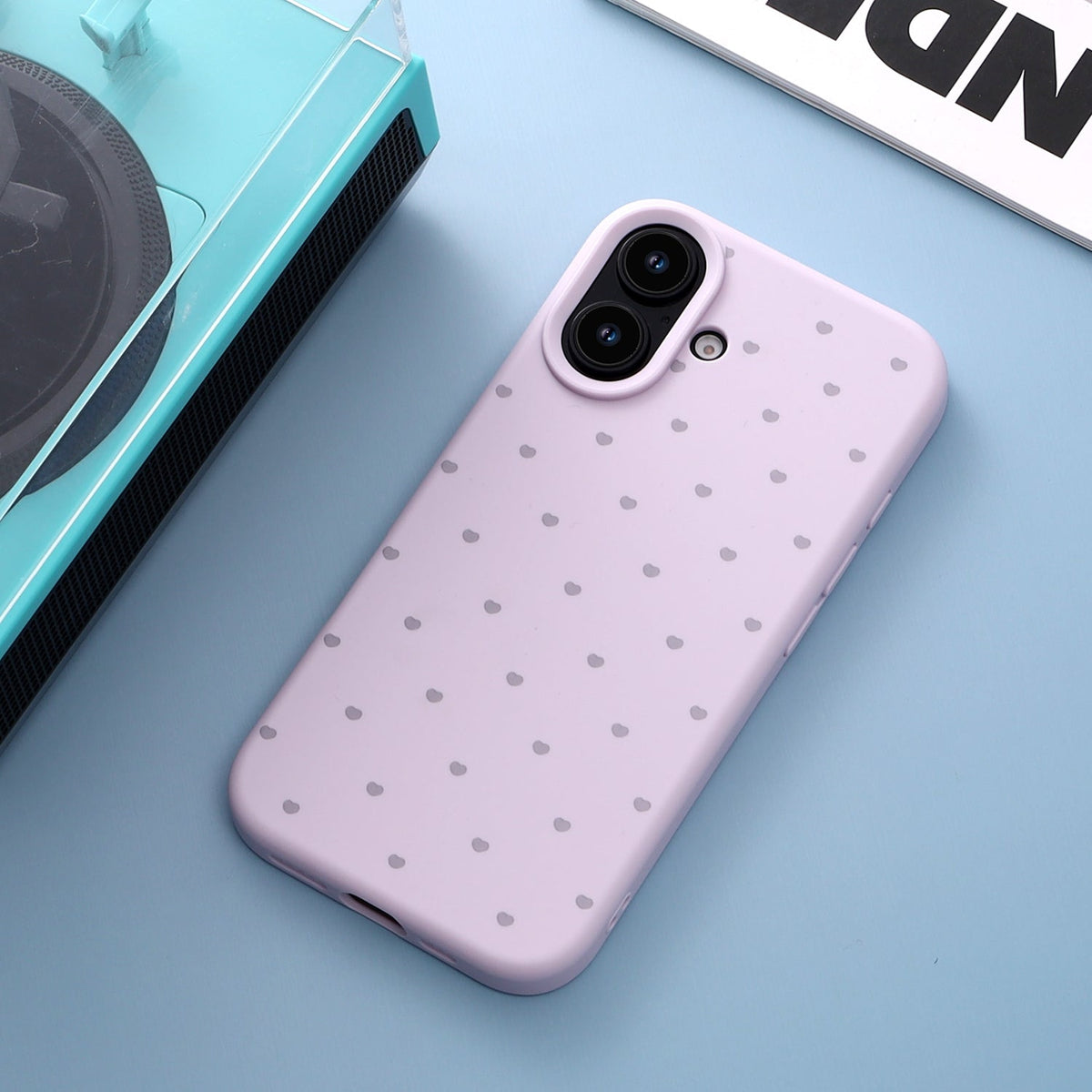 Apple iPhone 16 Hoesje - Paars - Hartjes Back Cover