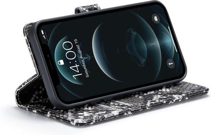 Apple iPhone 12 Hoesje - Zwart - Slangen Bookcase