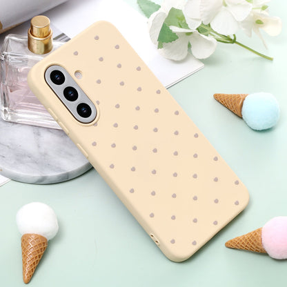 Samsung Galaxy A55 Hoesje - Geel - Hartjes Back Cover