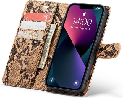 Apple iPhone 13 Hoesje - Beige - Luxe Slangen Bookcase