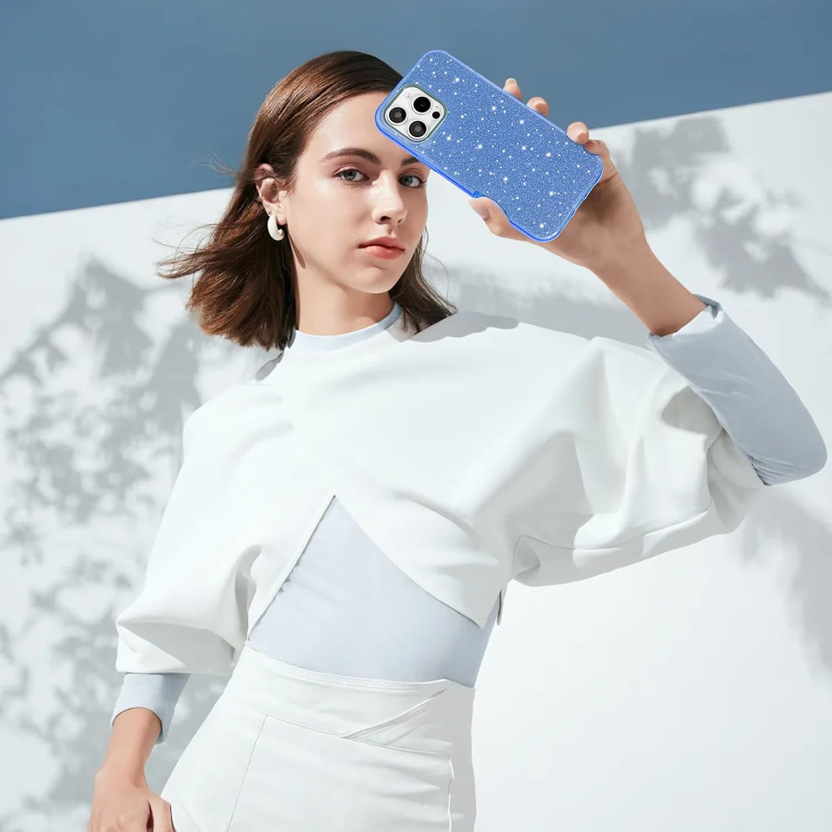 Apple iPhone 16 Pro Hoesje - Blauw - Glitter Back Cover