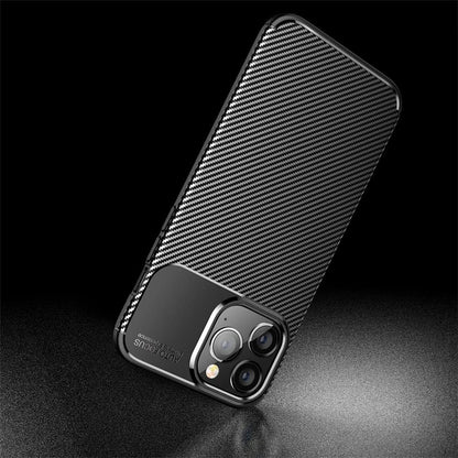 Apple iPhone 15 Pro Max Hoesje - Zwart - Carbon Siliconen Back Cover
