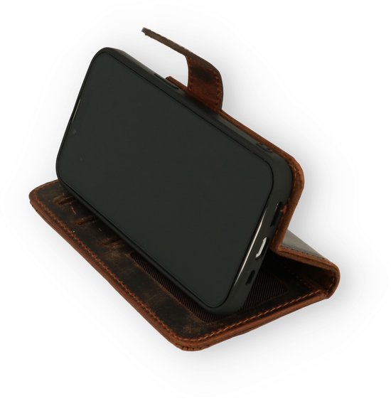 Apple iPhone 13 Hoesje - Bruin - Echt Leren Bookcase