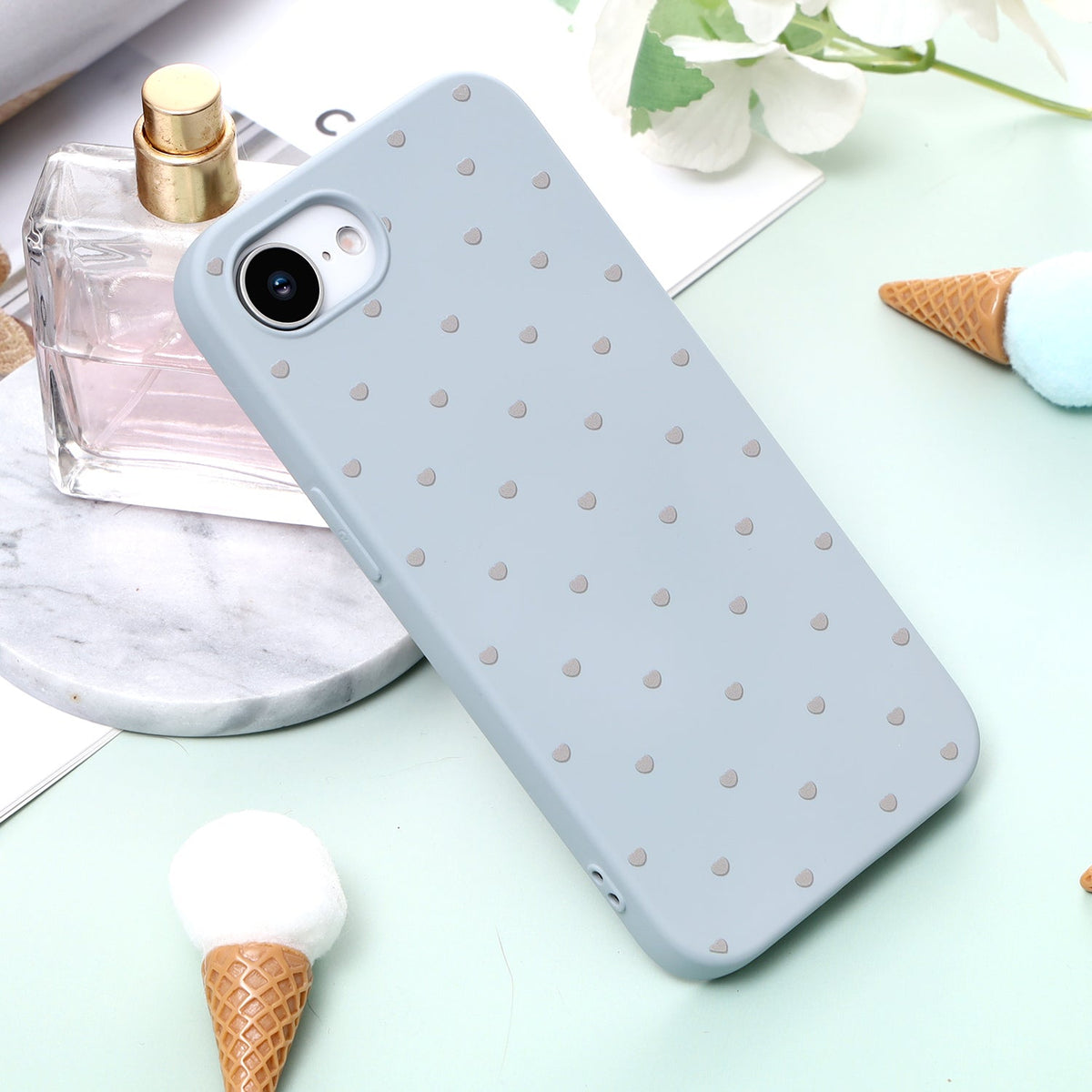Apple iPhone 17e Hoesje - Blauw - Hartjes Back Cover