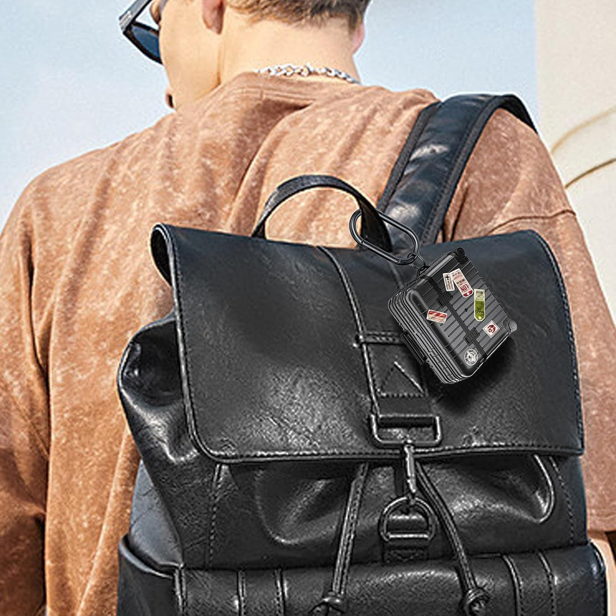 Apple AirPods 3 Hoesje - Koffer Suit Case met Stickers - Zwart