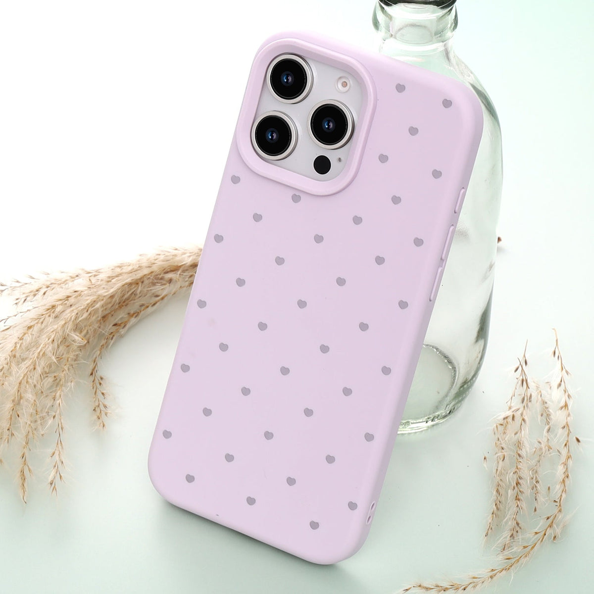 Apple iPhone 16 Pro Hoesje - Paars - Hartjes Back Cover