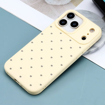iPhone 17 Pro Max Hoesje - Geel - Hartjes Back Cover