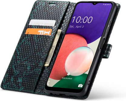 Samsung Galaxy A22 5G Hoesje - Groen - Luxe Slangen Bookcase