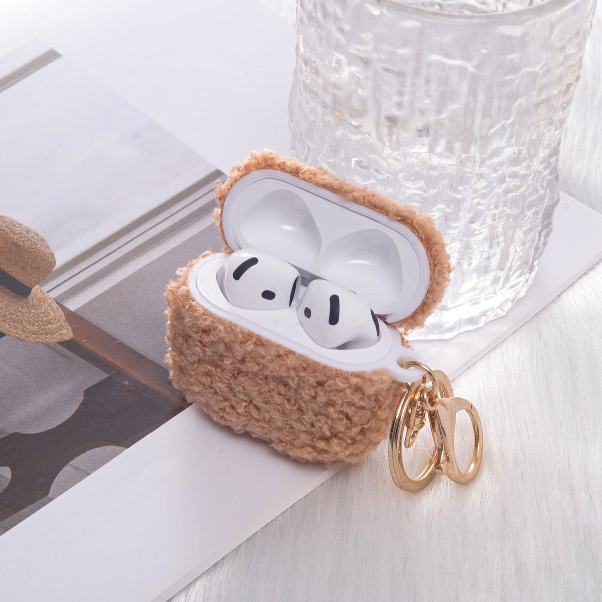 Apple AirPods 4 Hoesje - Teddy Furr - Bruin
