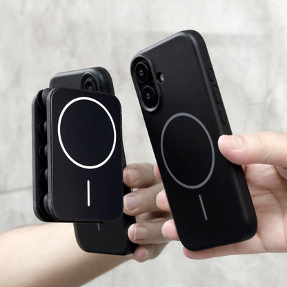 Apple iPhone 17 Hoesje - Zwart - Siliconen Back Cover met Afneembare Hartjes Zuignappen