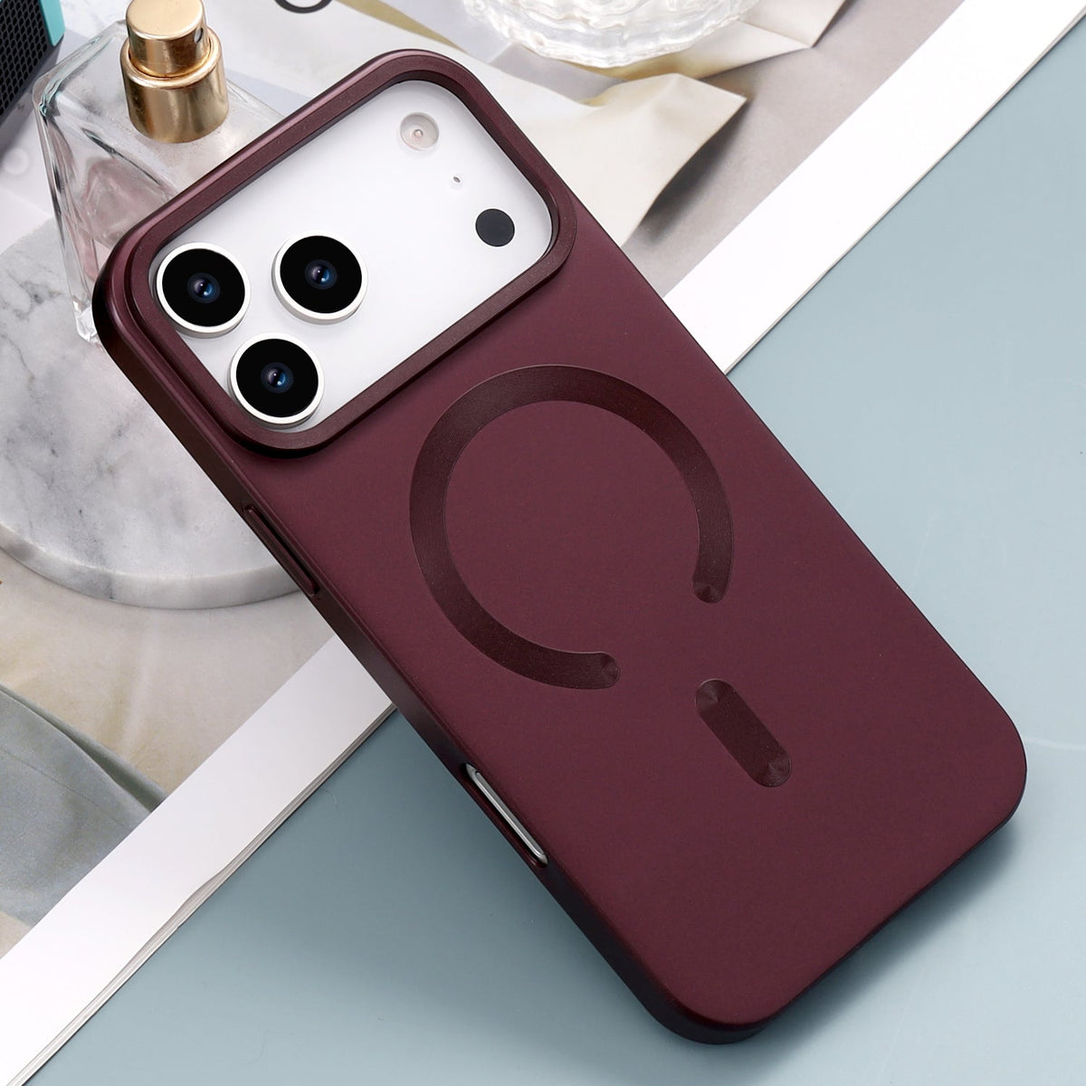 Coque pour Apple iPhone 18 Pro - Bordeaux - Étui arrière en silicone mat compatible MagSafe