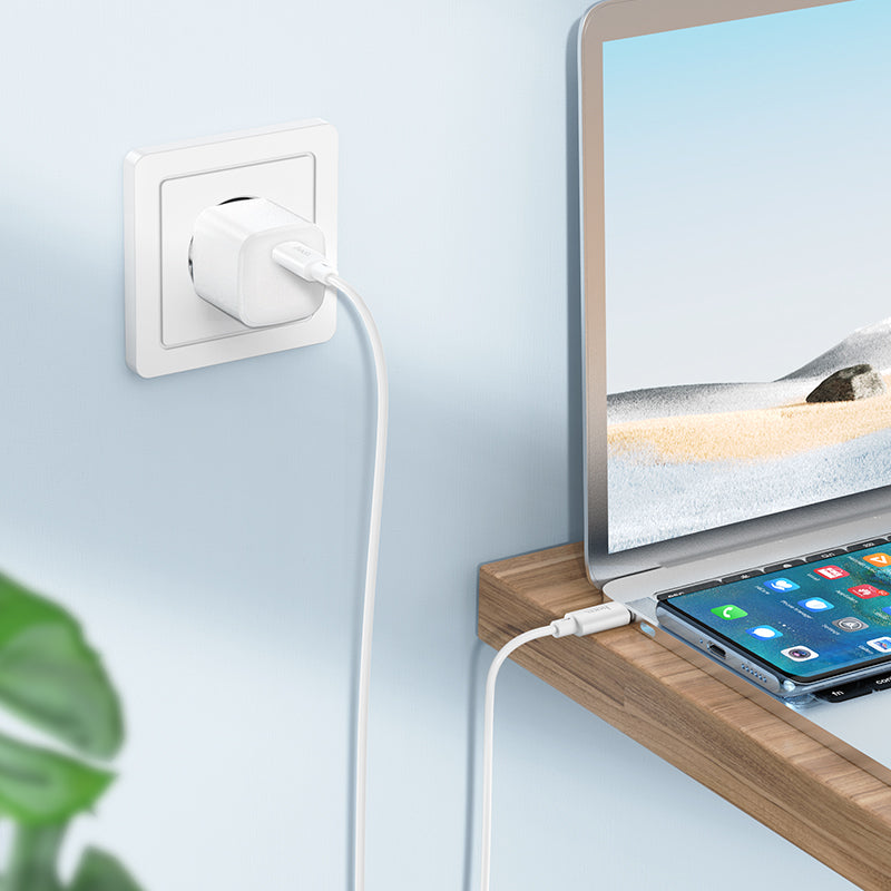 Hoco 20W USB-C Schnellladegerät mit USB-C-Kabel 1m - Weiß