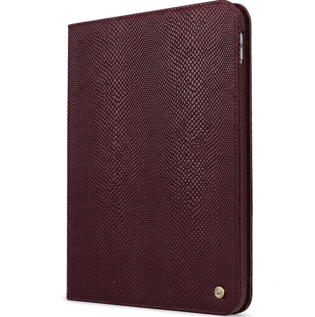Apple iPad 2025 (11th Gen) Tablethoes - Bordeaux - Kunstleer met Slangenstructuur Tablethoes Back Cover