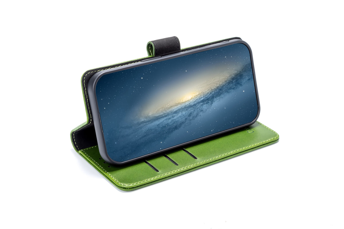 Apple iPhone 17 Hoesje - Olive Green - Echt Leren MagSafe Bookcase