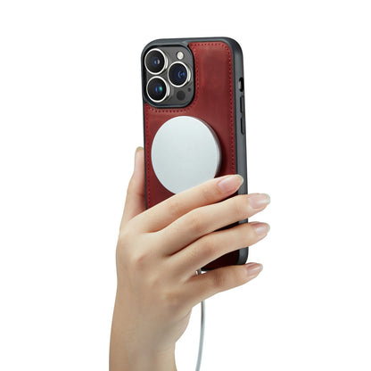Apple iPhone 15 Pro Max Hoesje - Crimson Red - Echt Leren 2 in 1 MagSafe Bookcase