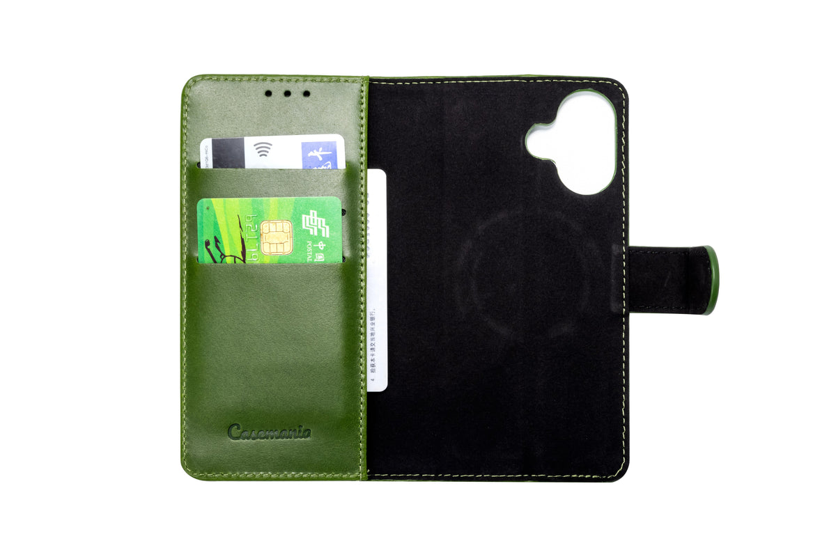 Apple iPhone 17 Hoesje - Olive Green - Echt Leren MagSafe Bookcase