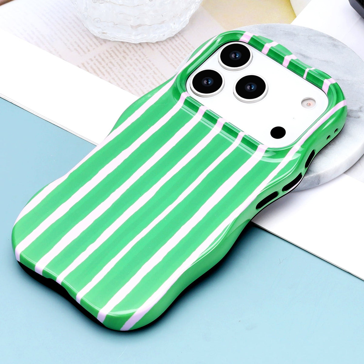 Apple iPhone 18 Pro Max Case - Green - Wave Edge Back Cover