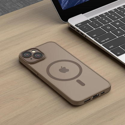 Apple iPhone 15 Hoesje - Bruin - Matte Armor MagSafe Back Cover