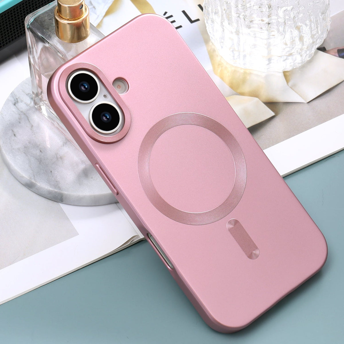iPhone 17 Hoesje - Roze - Matte Siliconen MagSafe Back Cover