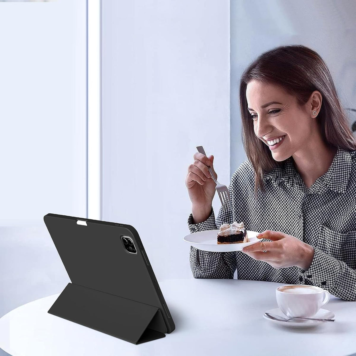 Apple iPad Pro 11 (2024) Tablethoes - Zwart - Smart Cover