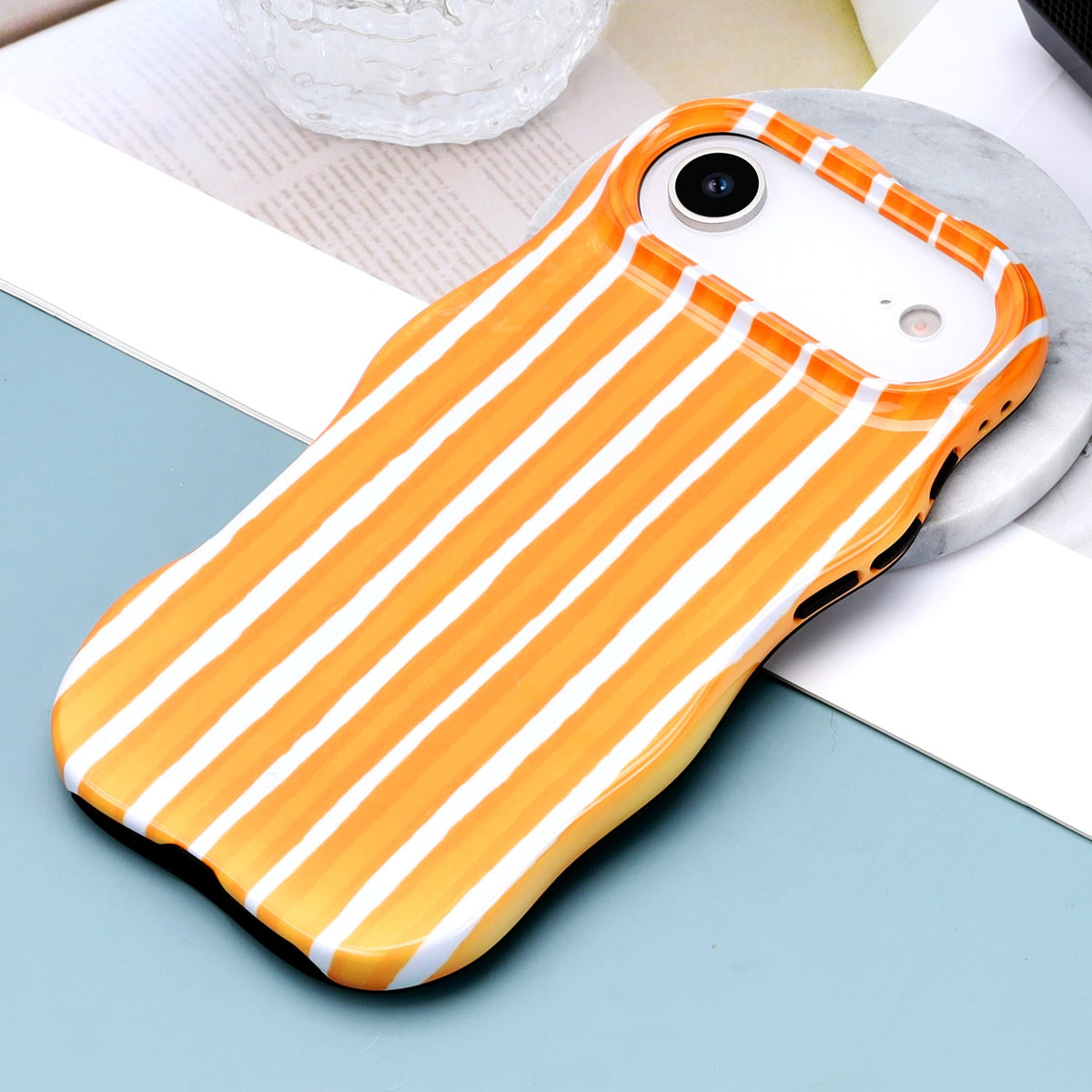 Apple iPhone Air Hoesje - Oranje - Wave Edge Back Cover