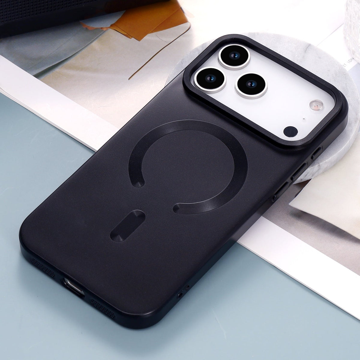 Apple iPhone 18 Pro Hoesje - Zwart - Matte Siliconen MagSafe Back Cover