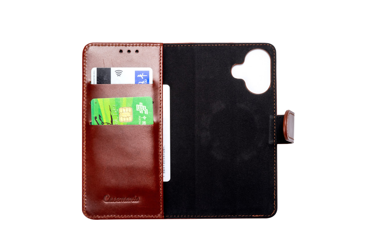 Apple iPhone 17 Case - Chestnut Brown - Genuine Leather MagSafe Wallet Case