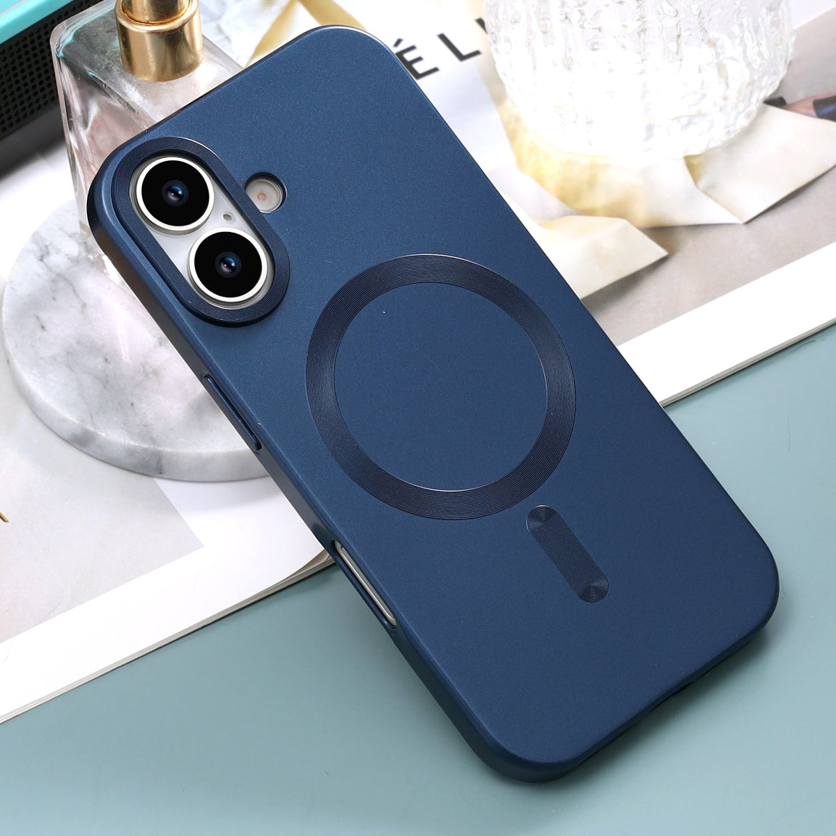 Apple iPhone 17 Hoesje - Donker Blauw - Matte Siliconen MagSafe Back Cover