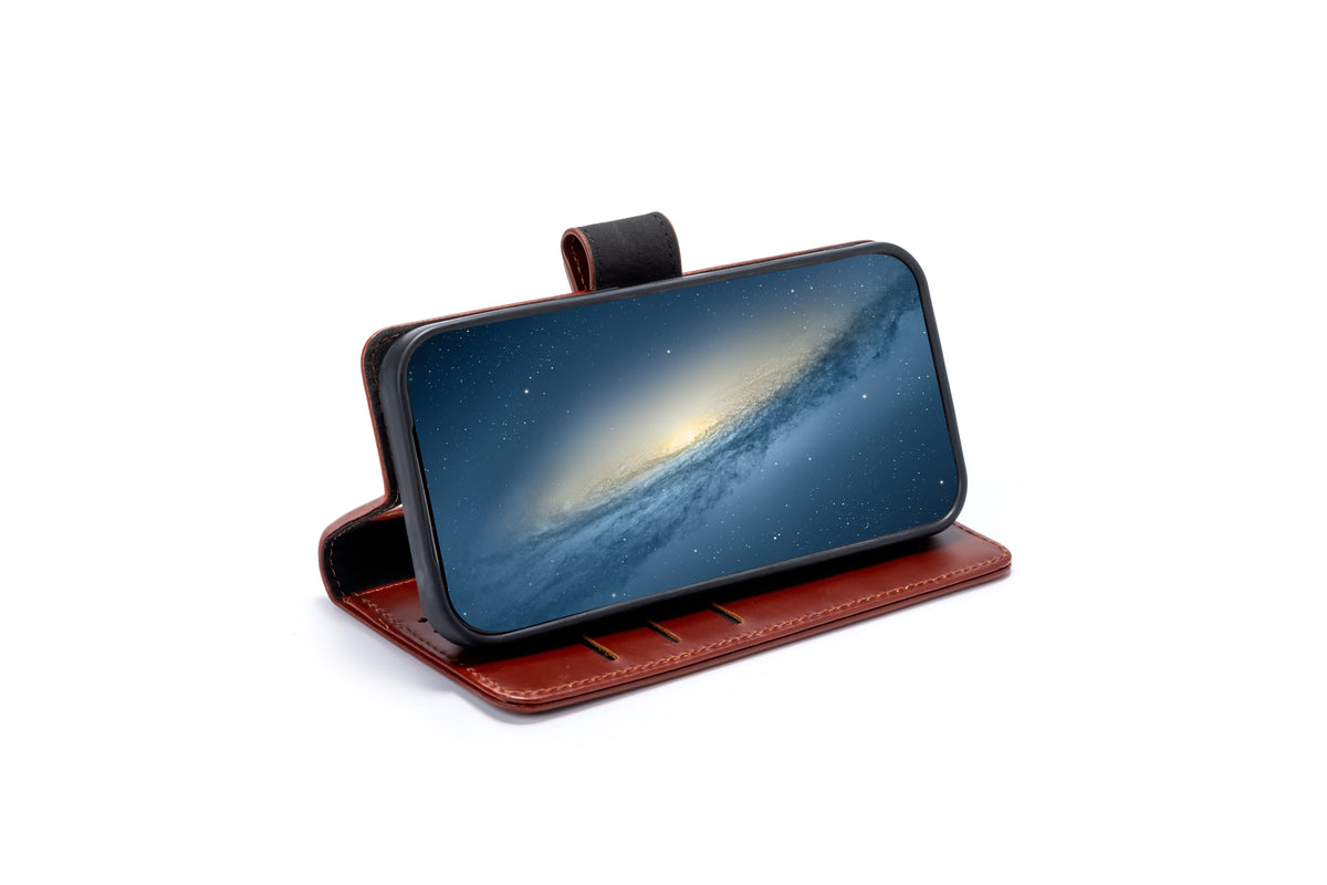 Apple iPhone 17 Pro Hoesje - Chestnut Brown - Echt Leren Bookcase