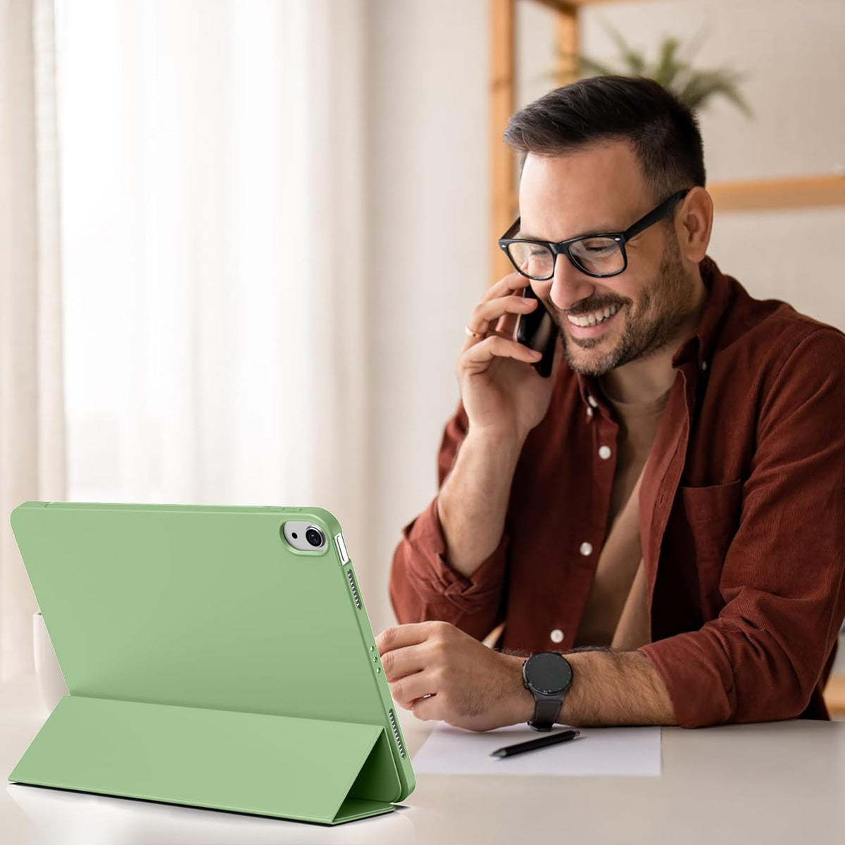 iPad Air 10.9 inch Tablethoes - Licht Groen - Smart Cover