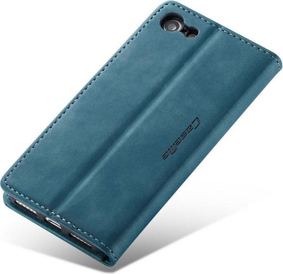 Apple iPhone 7 Hülle - Emerald Green - Schlanke Klapphülle mit Kartenfach