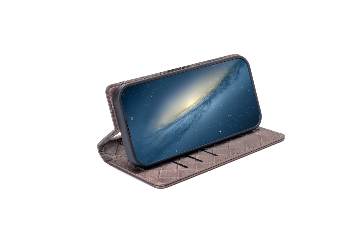 Apple iPhone 18 Pro Hoesje - Mocha Brown - 2 in 1 MagSafe Bookcase