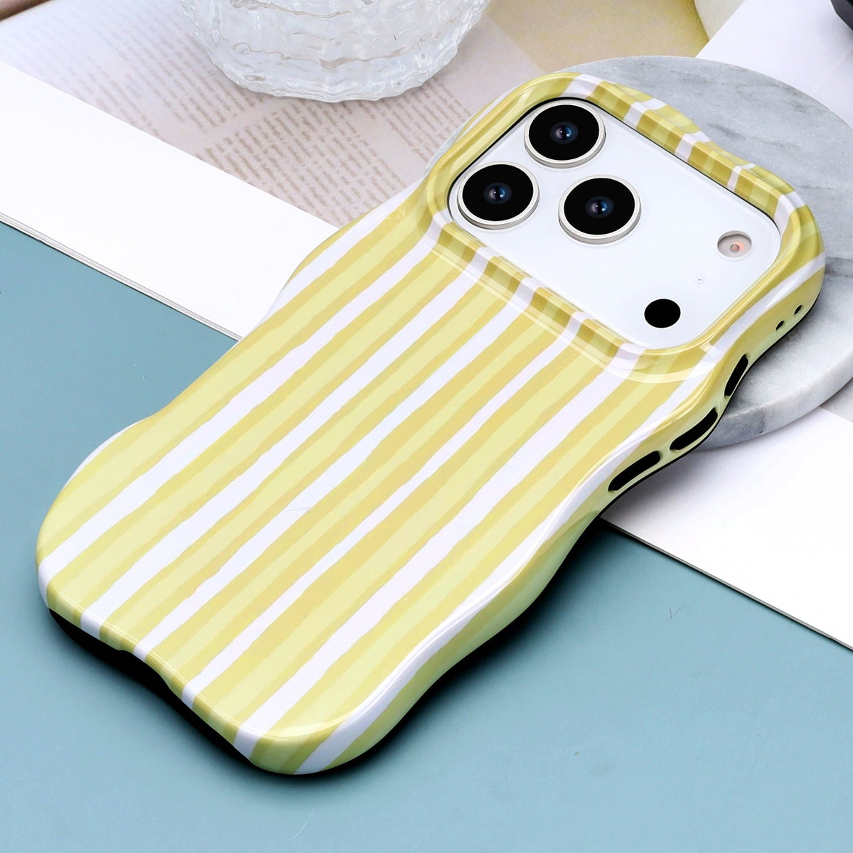 Apple iPhone 17 Pro Max Hoesje - Geel - Wave Edge Back Cover